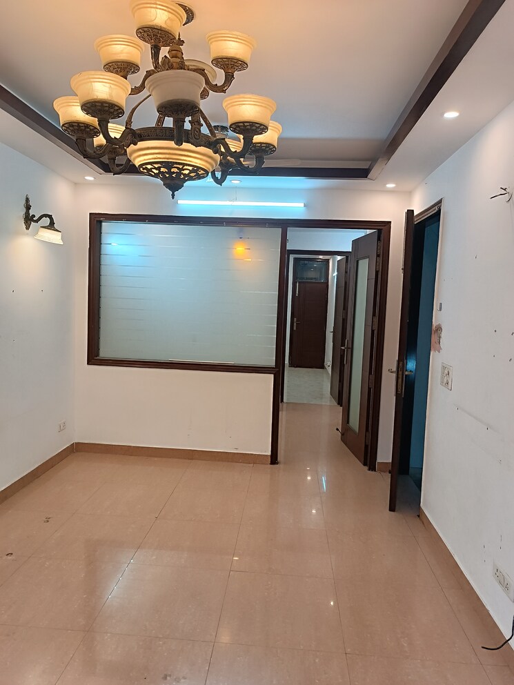 Room, chittaranjan park 3 Bedroom 1100 Sq.Ft. Builder Floor In Chittaranjan Park Delhi 9730857