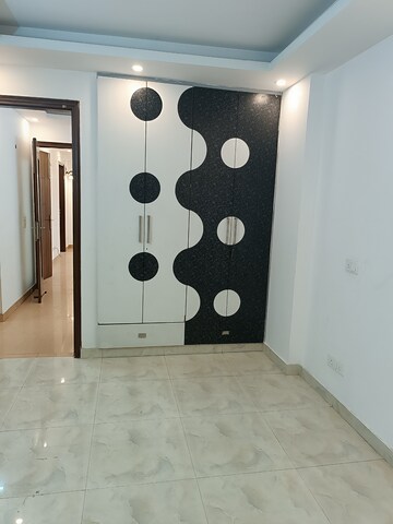 Room in 3 BHK Builder Floor at Chittaranjan Park – for Sale