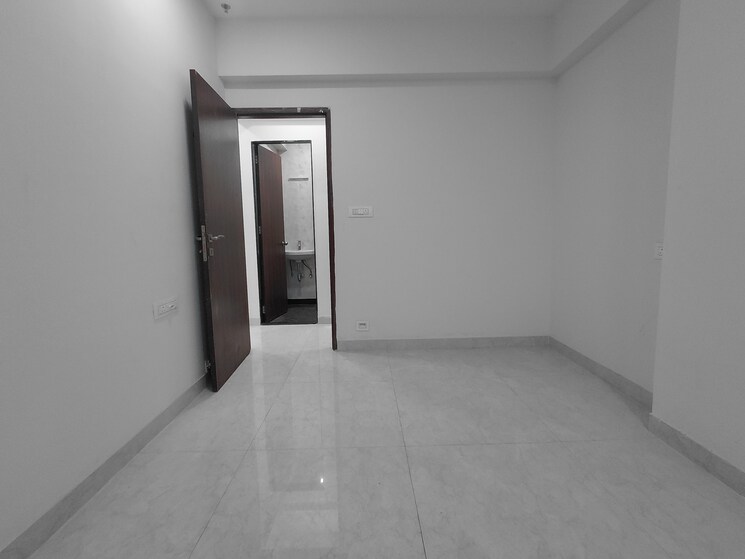 Room, triumph-swastik 2 Bedroom 621 Sq.Ft. Apartment In Malad West Mumbai 9730870