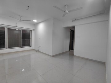 2 BHK Apartment For Rent in Triumph Swastik, Malad West