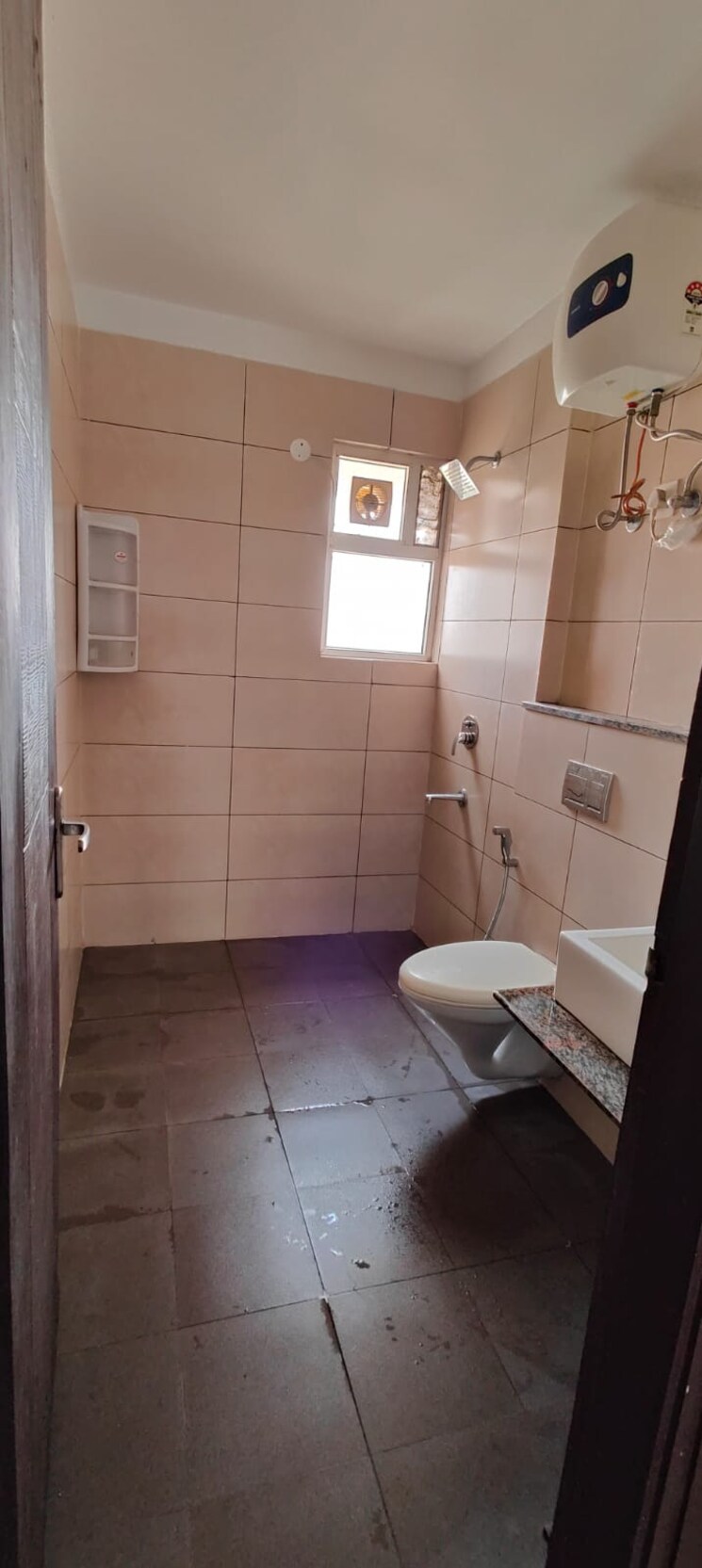 Bathroom, motiaz-royal-citi 3 Bedroom 1910 Sq.Ft. Apartment In Ambala Highway Zirakpur 9730896