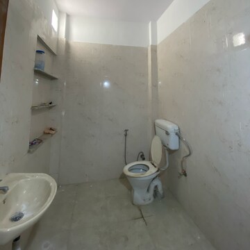 Bathroom in 1 BHK Builder Floor at Sector 21c – for Rent