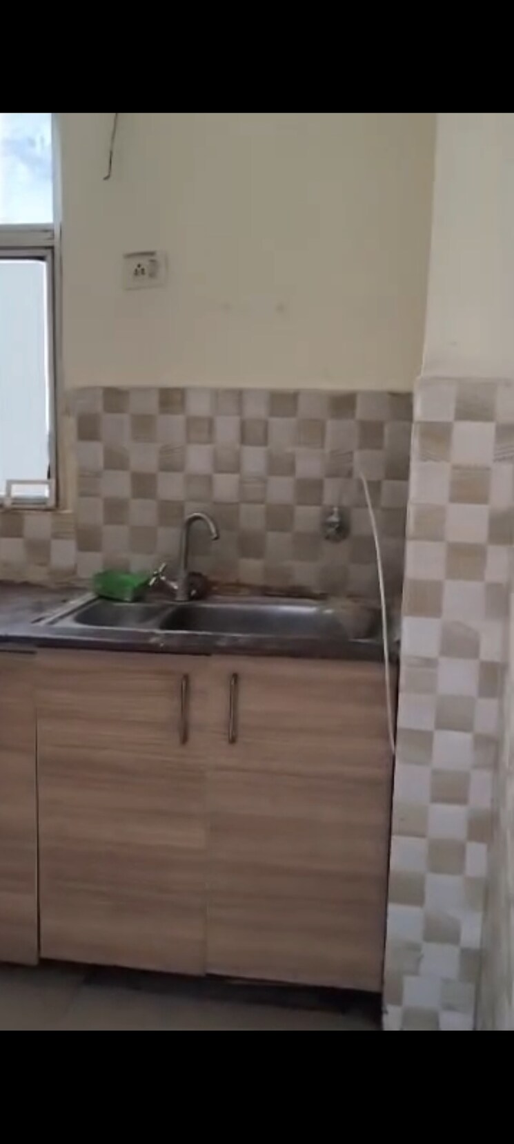Bathroom, gaur-city-5th-avenue 2 Bedroom 910 Sq.Ft. Apartment In Sector 4 Greater Noida Greater Noida 9730911