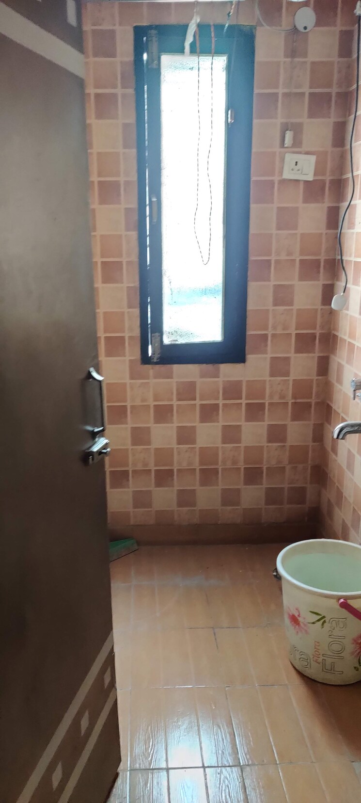Bathroom, vikas puri 2 Bedroom 1100 Sq.Ft. Apartment In Vikas Puri Delhi 9730914