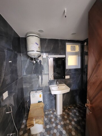 Bathroom in 3 BHK Builder Floor at Palm Residency Chhatarpur, Chattarpur – for Sale