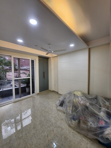 Bathroom in 3 BHK Builder Floor at Palm Residency Chhatarpur, Chattarpur – for Sale