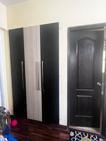 Building Lobby in 3 BHK Apartment at Sethi Max Royal, Sector 76 – for Rent