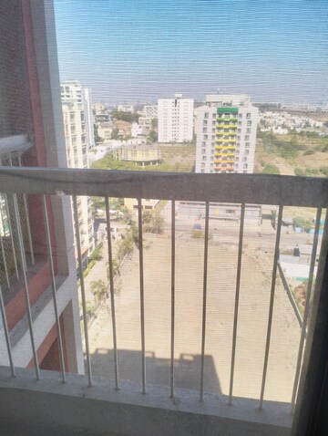 Balcony in 3.5 BHK Apartment at Raheja Vistas Phase 1, Mohammadwadi – for Rent