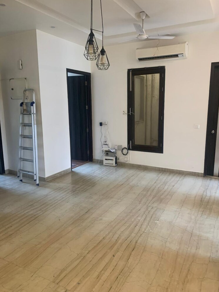 Living Room, sector 55 3 Bedroom 180 Sq.Yd. Builder Floor In Sector 55 Gurgaon 9731060