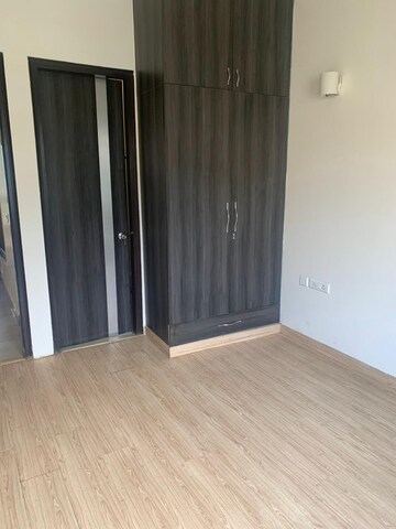 Room in 3 BHK Builder Floor at Sector 55 – for Sale