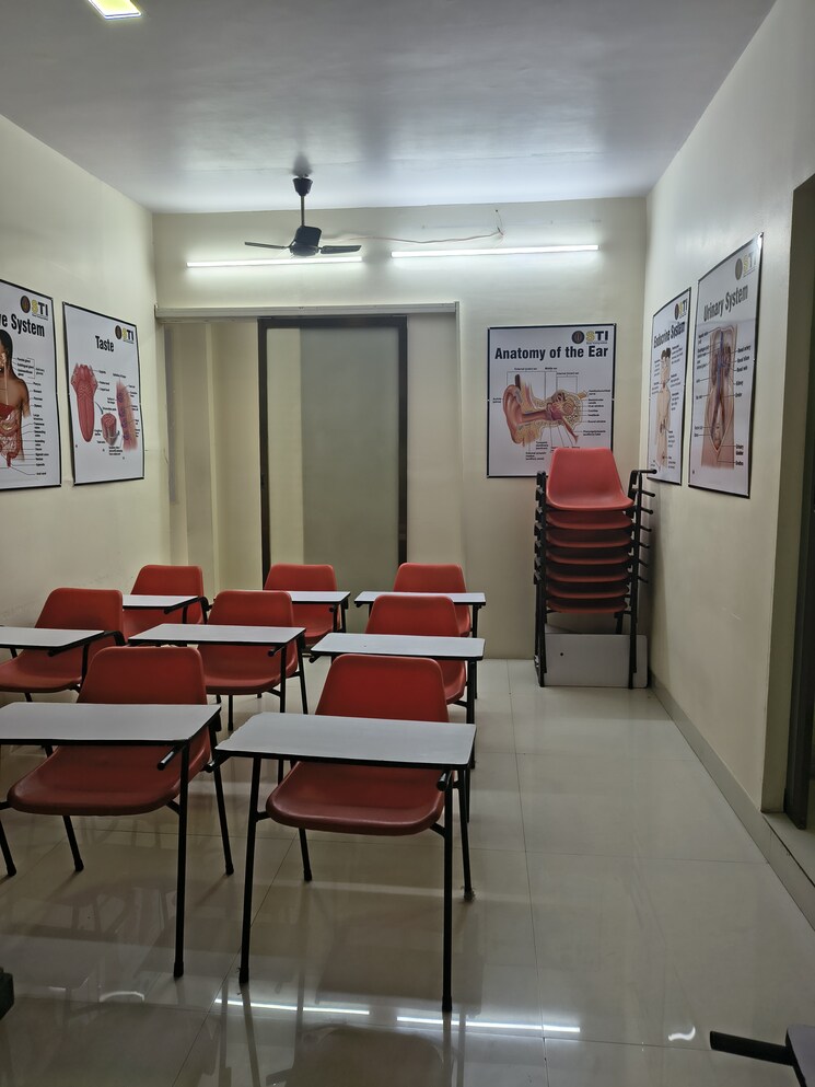 undefined, kurla east Commercial Office Space 400 Sq.Ft. In Kurla East Mumbai 9731073