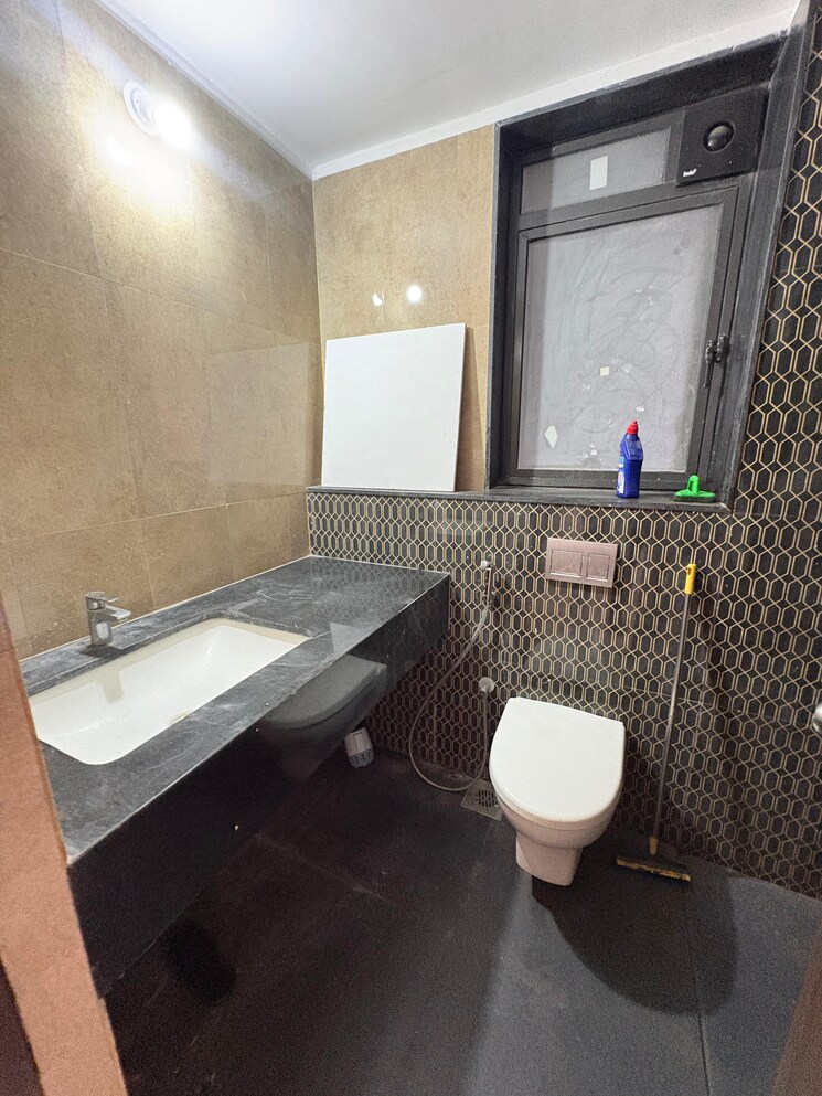 Attached Bathroom, lodha-palava-serenity-d 3 Bedroom 1100 Sq.Ft. Apartment In Dombivli East Thane 9731126