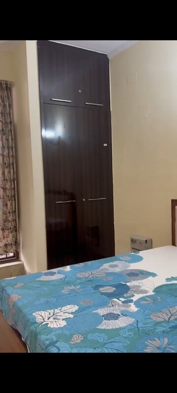 Room in 2 BHK Builder Floor at Chittaranjan Park – for Rent