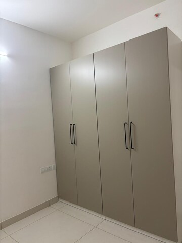 Room in 2 BHK Apartment at Candeur 40, Miyapur – for Rent