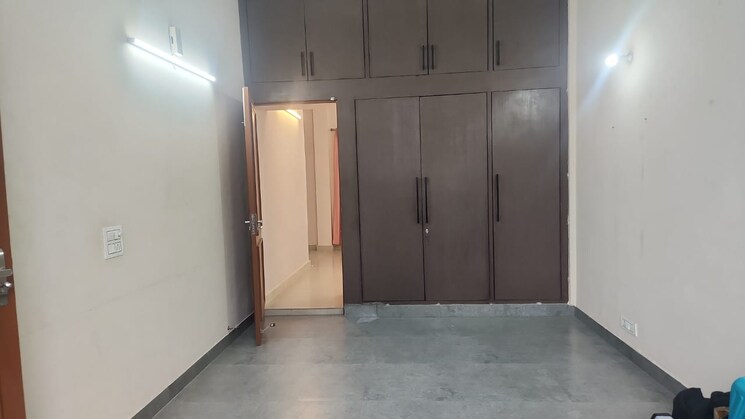 Room, east of kailash 1 Bedroom 1000 Sq.Ft. Builder Floor In East Of Kailash Delhi 9731172