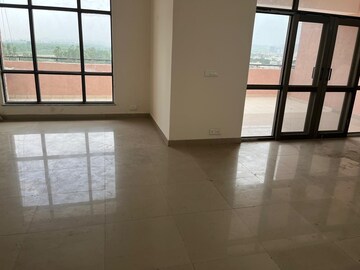 Room in 5 BHK Penthouse at Sector 27 – for Sale