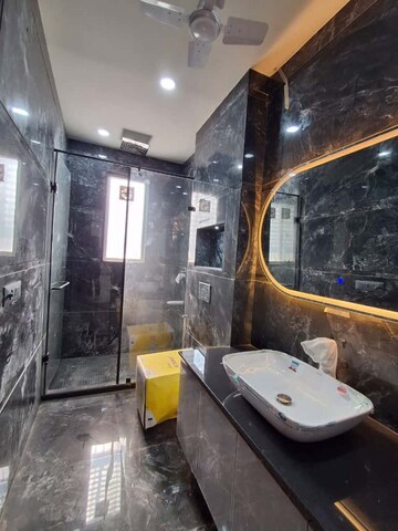 Bathroom in 3.5 BHK Builder Floor at South City 2 – for Sale