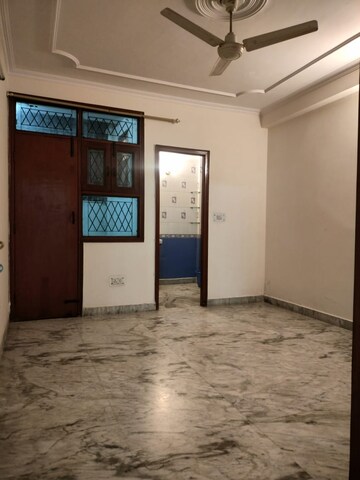 Room in 3 BHK Builder Floor at Saket – for Rent