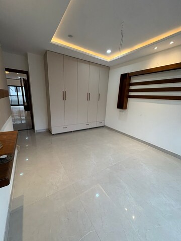 Room in 3 BHK Builder Floor at Sector 10 – for Sale