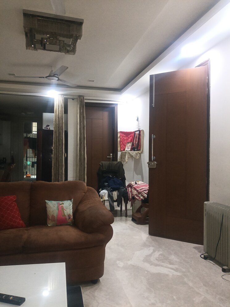 Living Room, kailash hills 3 Bedroom 1300 Sq.Ft. Builder Floor In Kailash Hills Delhi 9731238