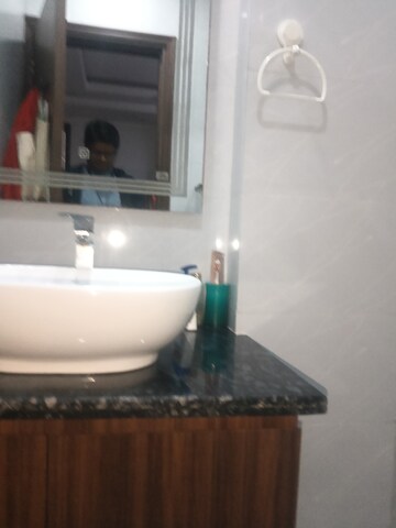 Furnished Amenities in 3 BHK Builder Floor at Kailash Hills – for Sale