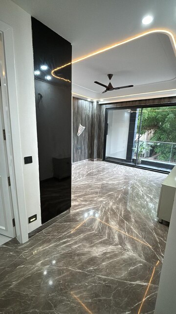 Balcony in 4 BHK Builder Floor at South City 2 – for Sale