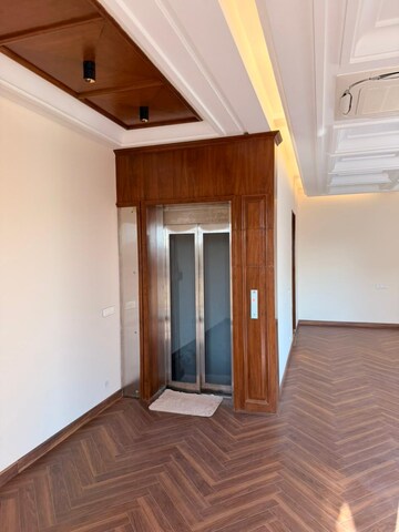 Room in 6+ BHK Villa at Sector 12 Panchkula – for Sale