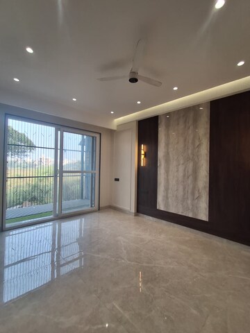 Master Bedroom in 3.5 BHK Builder Floor at Sushant Lok Iii – for Sale