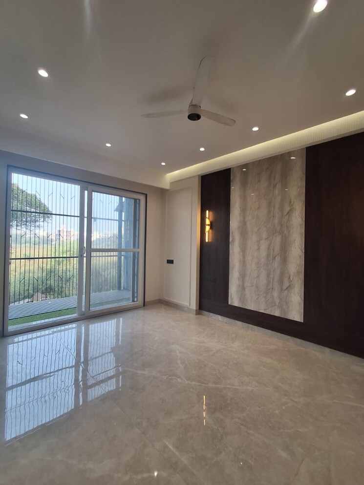Master Bedroom, sushant lok iii 3.5 Bedroom 1935 Sq.Ft. Builder Floor In Sushant Lok Iii Gurgaon 9731245