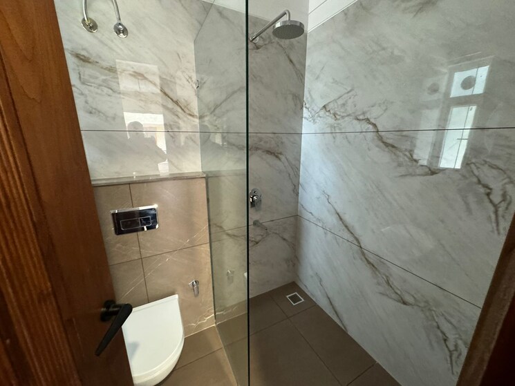 Bathroom, sector 7 3 Bedroom 250 Sq.Yd. Builder Floor In Sector 7 Panchkula 9731259