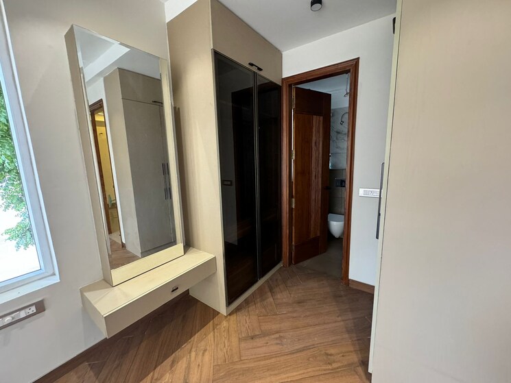 Room, sector 7 3 Bedroom 250 Sq.Yd. Builder Floor In Sector 7 Panchkula 9731259