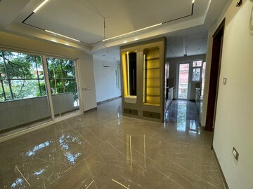 Parking in 3 BHK Builder Floor at Sector 7 – for Sale