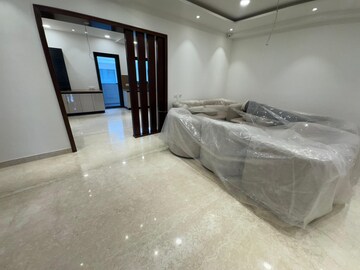 Room in 3 BHK Builder Floor at Sector 8 – for Sale