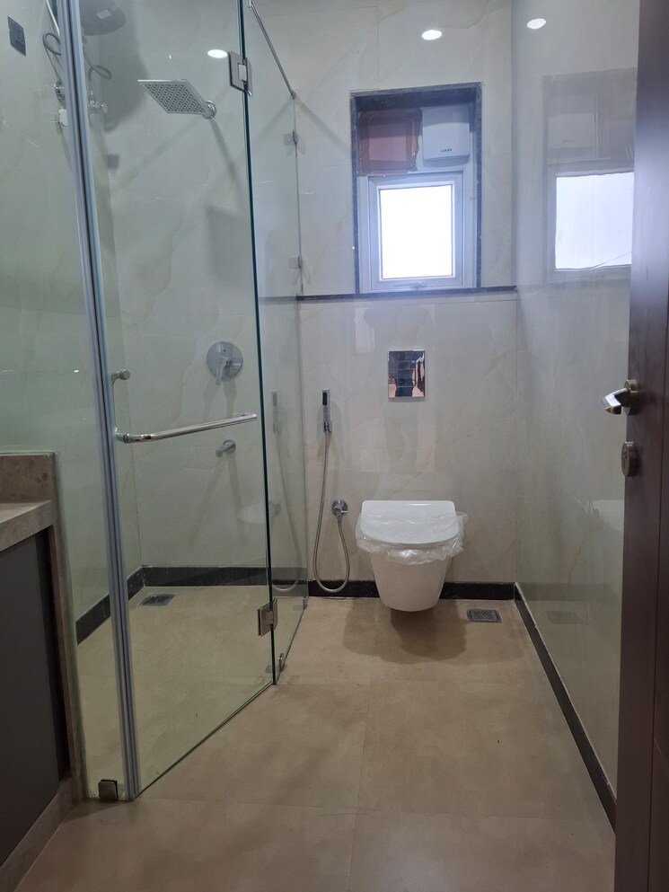 Bathroom, banjara hills 3 Bedroom 2300 Sq.Ft. Apartment In Banjara Hills Hyderabad 9731281