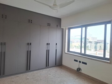 Room in 3 BHK Apartment at Banjara Hills – for Rent