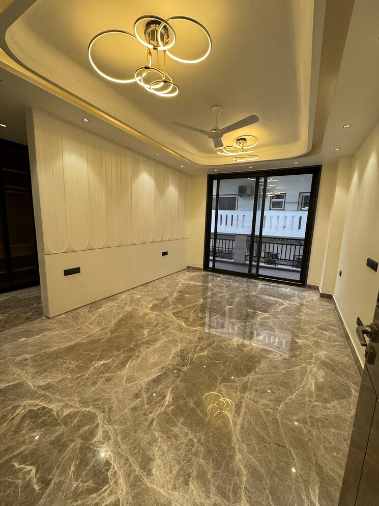 Room, sector 48 4 Bedroom 4518 Sq.Ft. Builder Floor In Sector 48 Gurgaon 9731279