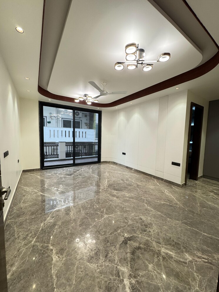 Room, sector 48 4 Bedroom 4518 Sq.Ft. Builder Floor In Sector 48 Gurgaon 9731279