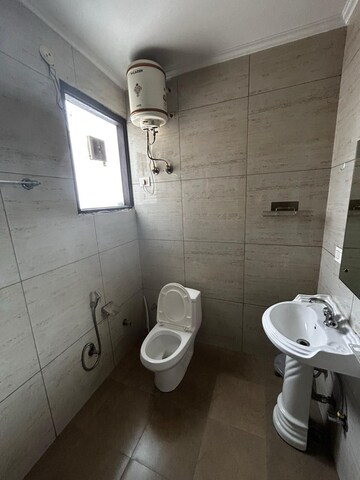 Bathroom in Studio Builder Floor at Royal Residency Gurgaon, Sector 45 – for Rent