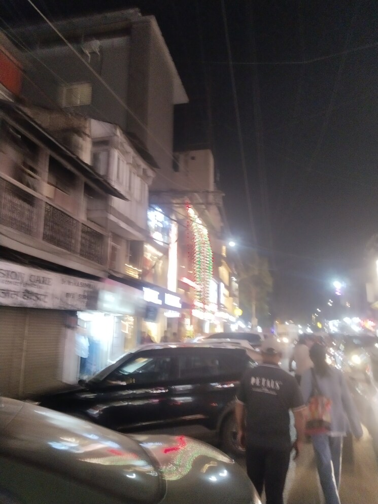 Cover Image, clover-center Commercial Shop 1630 Sq.Ft. In Camp Pune 9731302