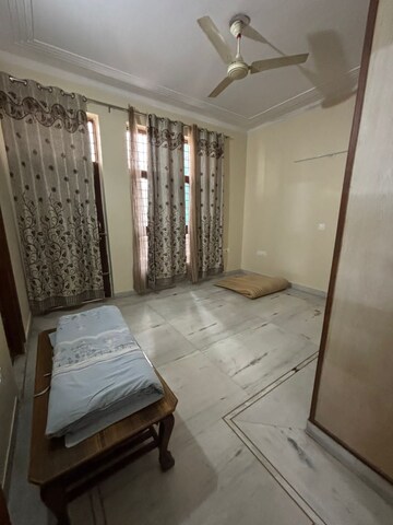 Kitchen in 3 BHK Builder Floor at Sector 47 – for Rent