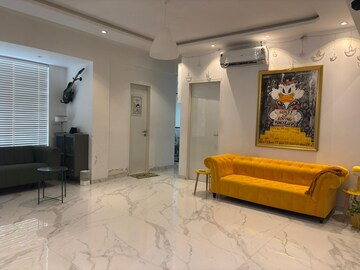 Bedroom in 5 BHK Apartment at Mohini Castle, Khar West – for Rent