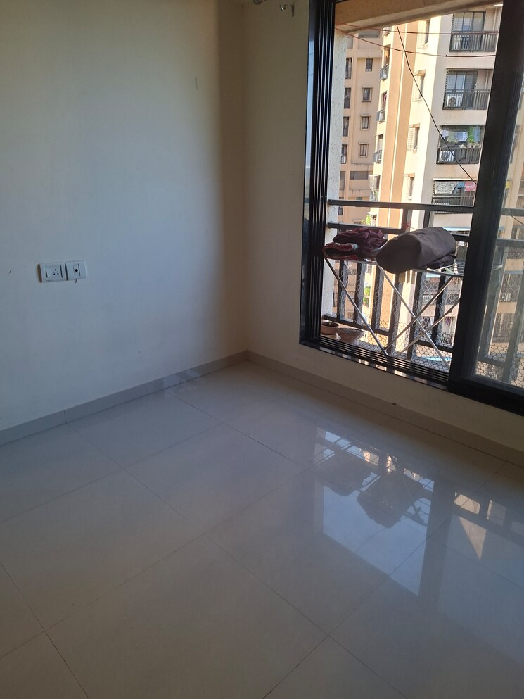  Parking, iris-chs 1 Bedroom 750 Sq.Ft. Apartment In Kasarvadavali Thane 9731396