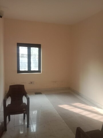 Room in 3 BHK Independent House at RWA Apartments Sector 72, Sector 72 – for Rent