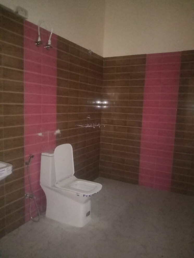 Bathroom, rwa-apartments-sector-72 3 Bedroom 3200 Sq.Ft. Independent House In Sector 72 Noida 9731403