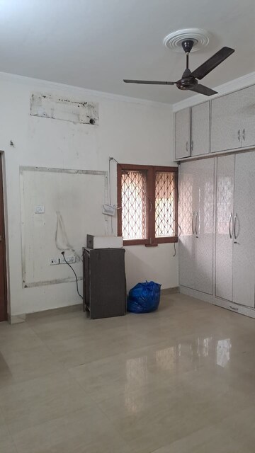Bathroom in 2 BHK Builder Floor at Khirki Extension – for Rent