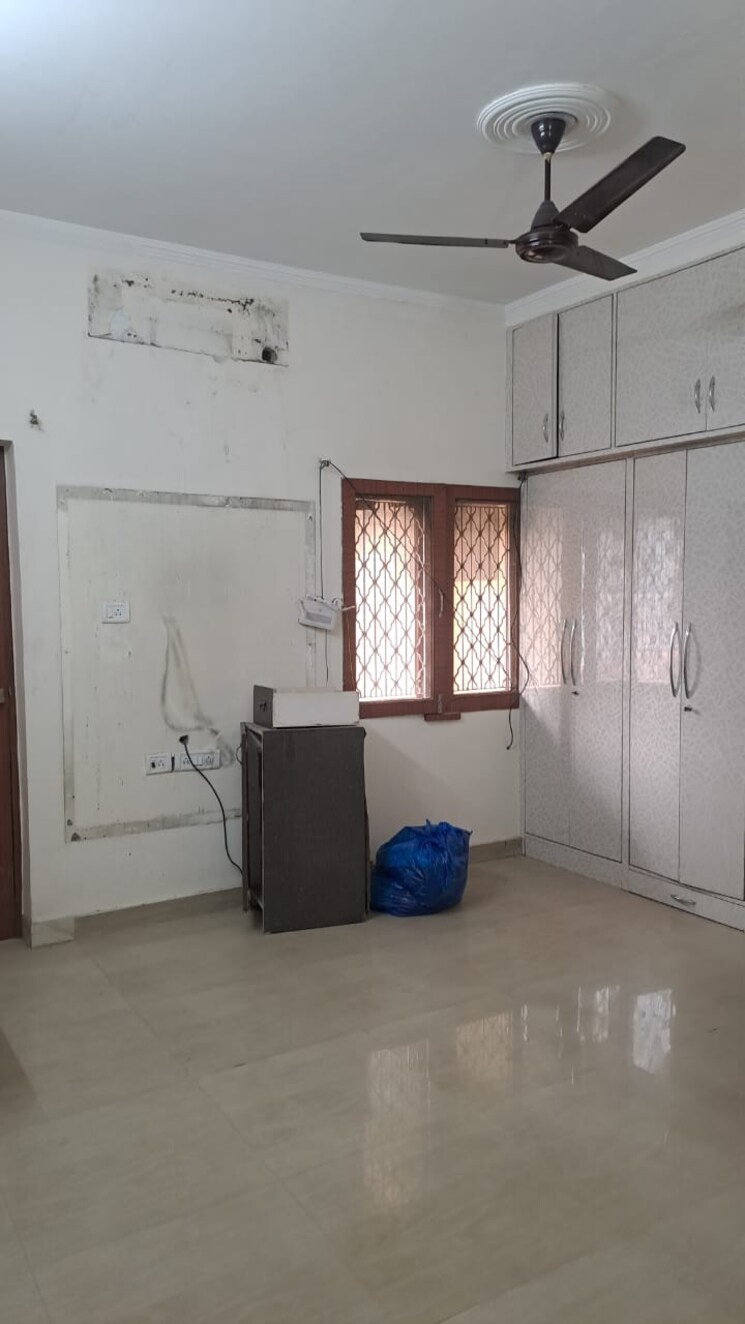 Bathroom, khirki extension 2 Bedroom 750 Sq.Ft. Builder Floor In Khirki Extension Delhi 9731404