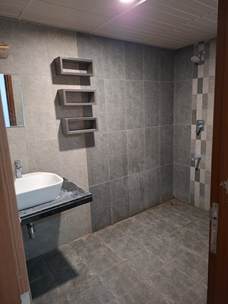 Bathroom, my-home-tridasa 3 Bedroom 1840 Sq.Ft. Apartment In Tellapur Hyderabad 9731406