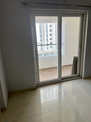 Room in 3 BHK Apartment at My Home Sayuk, Tellapur – for Rent