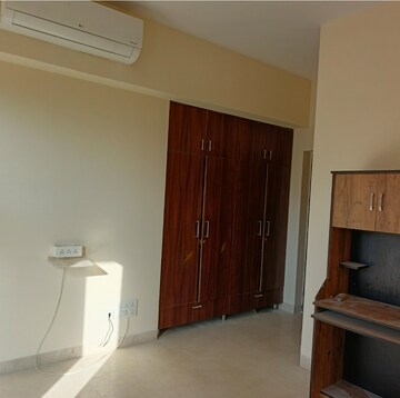 Room in 3 BHK Apartment at Puri Aanandvilas, Sector 81 – for Rent