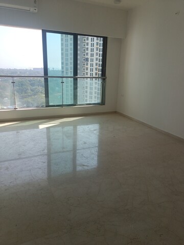 Room in 3.5 BHK Apartment at Peninsula Celestia Spaces, Parel – for Rent